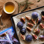 figues congelées sur plaque et table